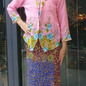 Floral Motif On Pink Kebaya Set (8 Years Old)