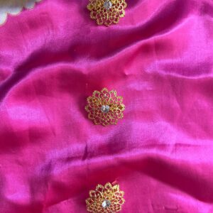 welovekebaya Gold Medium Brooch 8 (without chain) - KMBG008