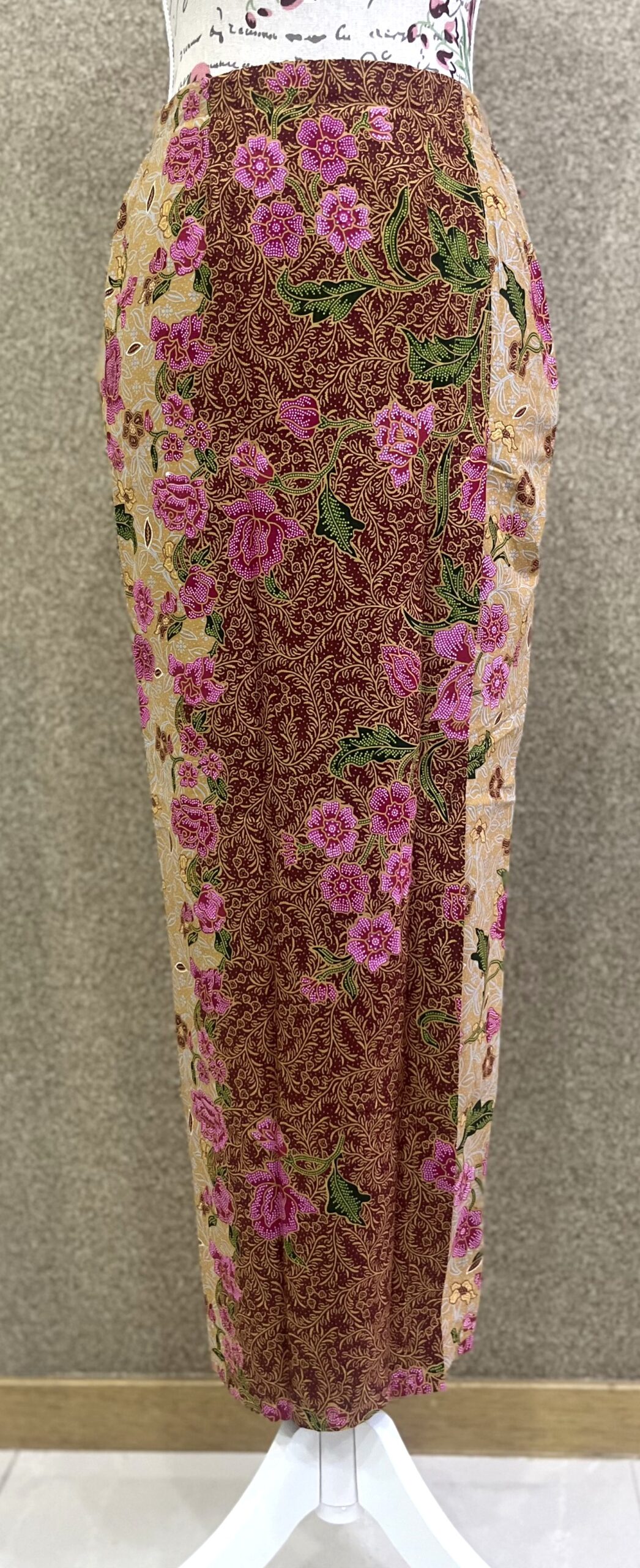 welovekebaya Sarong Skirt With Side Zip (M) – SRMBROWN002