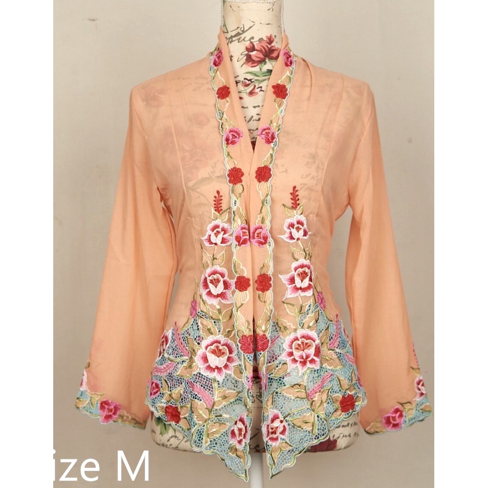 welovekebaya  Nyonya Kebaya (M) – no buttons (Top only) – NKMPCH005