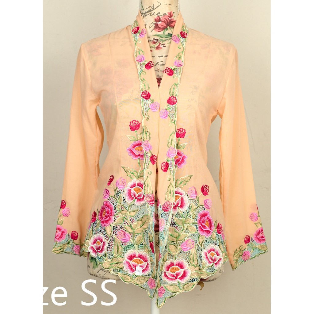 Welovekebaya Nyonya Kebaya (XS) – no buttons – NKXSPEACH008