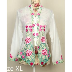 welovekebaya Nyonya Kebaya (XL) - With buttons - NKBXLWHT001