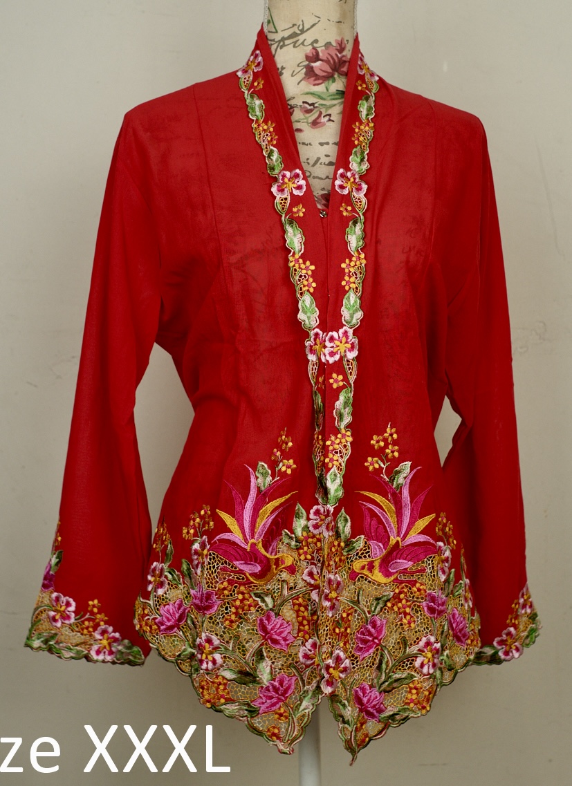 welovekebaya  Nyonya Kebaya (XXXL) – with buttons  – NKBXXXLRED001